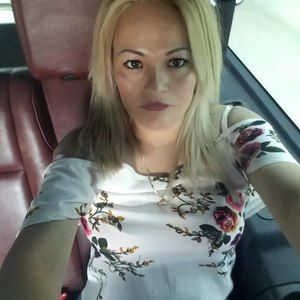 Meet your Posher, Karol